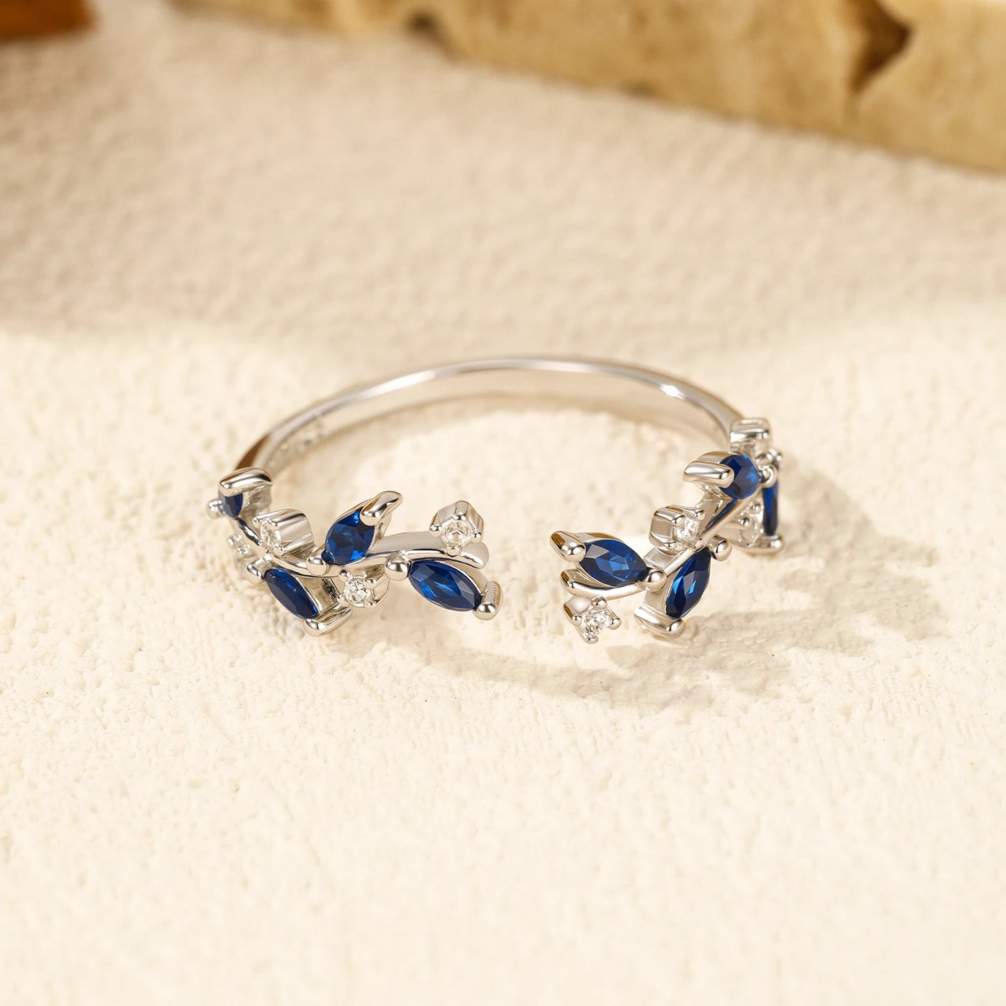 925 Sterling Silber Ring mit blauen Zirkonblättern – elegantes Blattdesign