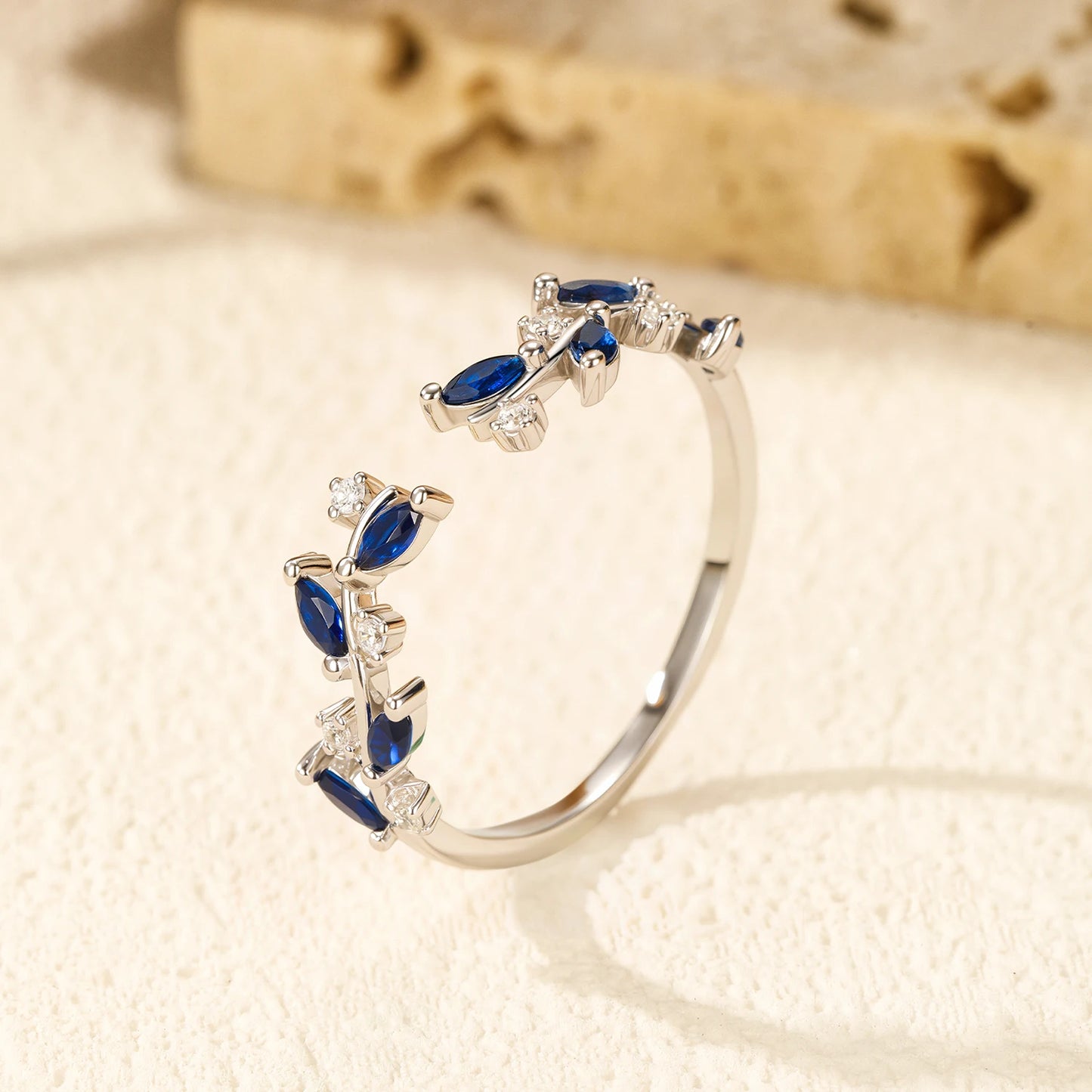 925 Sterling Silber Ring mit blauen Zirkonblättern – elegantes Blattdesign