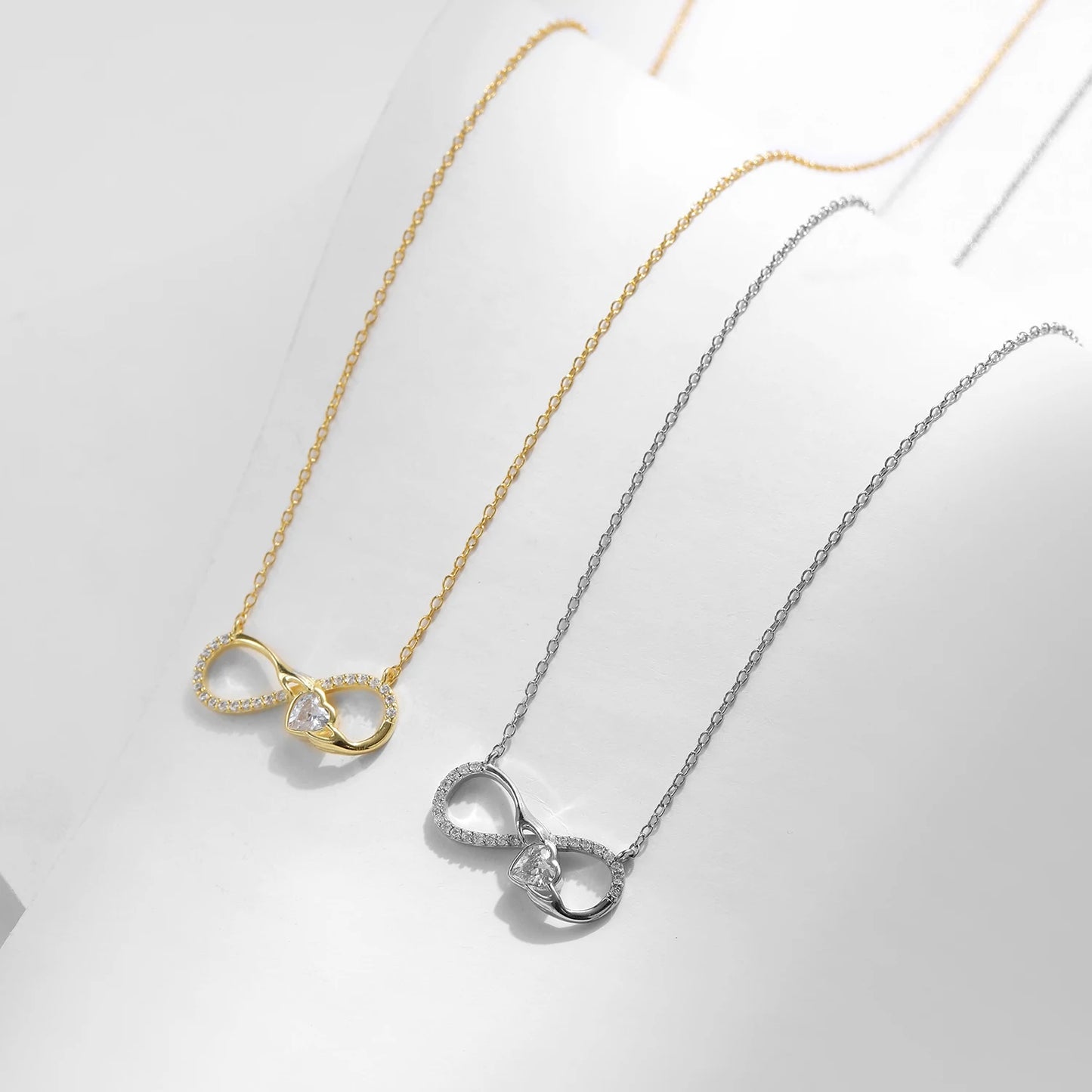925 Sterling Silber Halskette mit Infinity-Symbol und Zirkonia