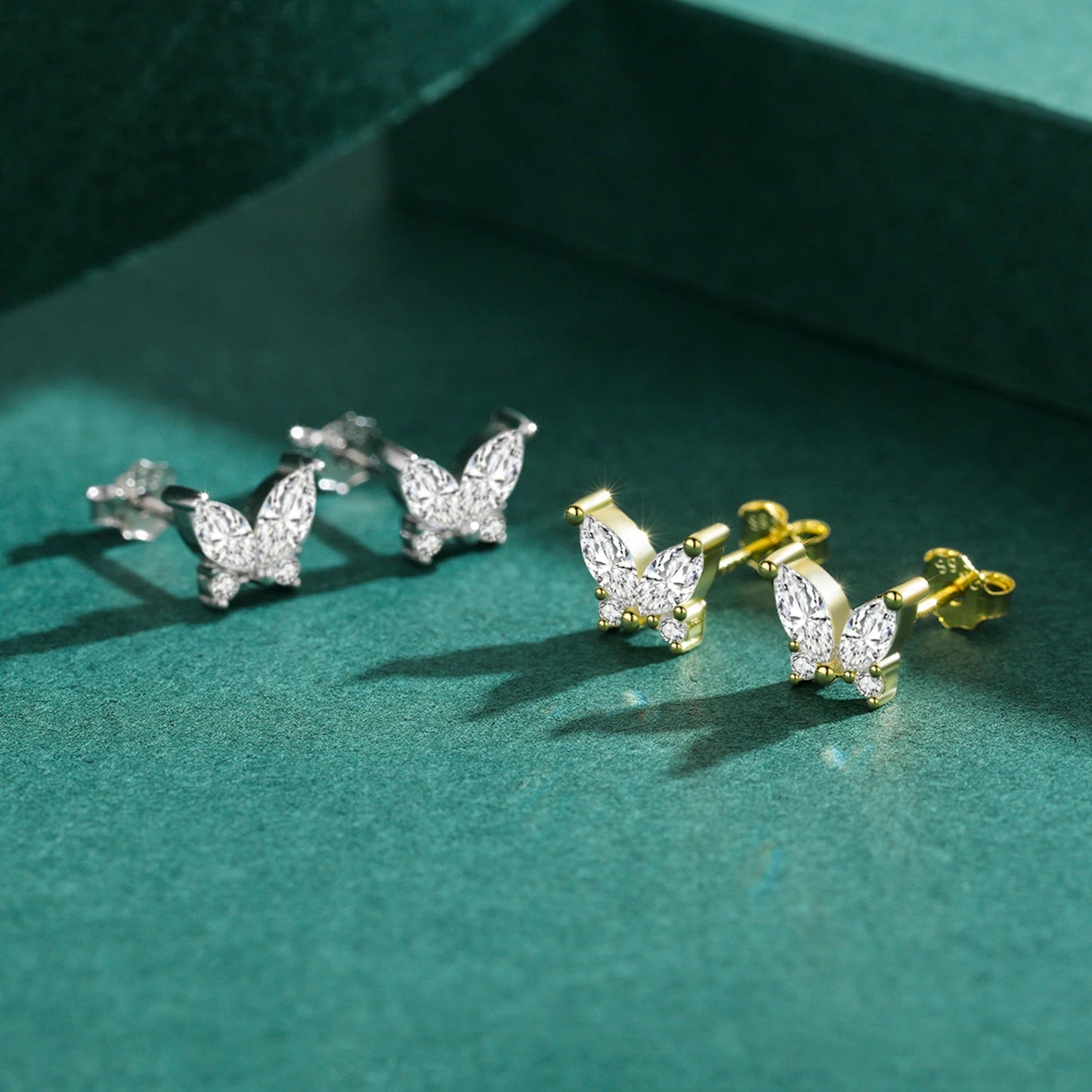 925 Sterling Silber Schmetterlings-Ohrringe mit funkelnden Zirkonia – Eleganz & Leichtigkeit