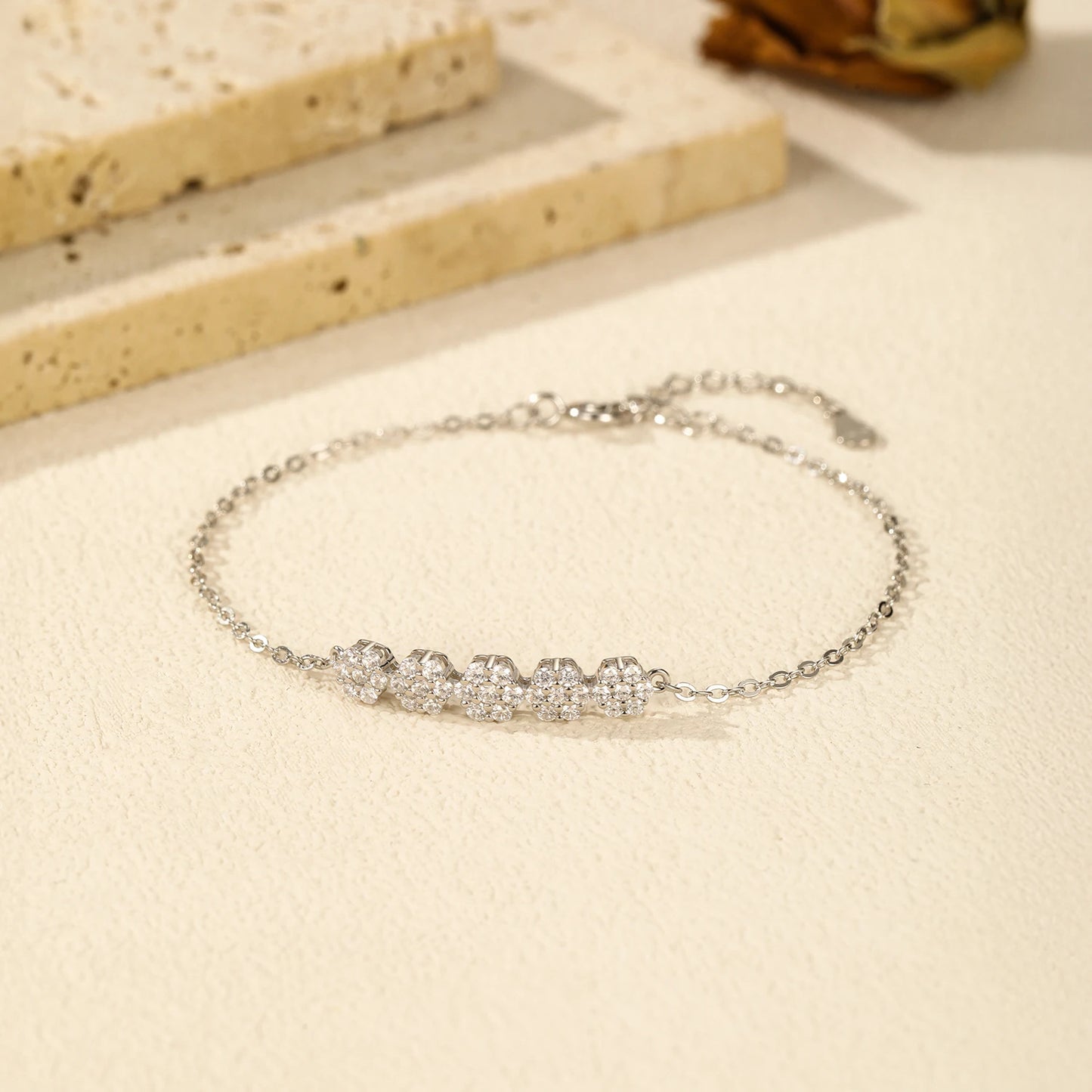 925 Sterling Silber Armband mit klaren Zirkonsteinen – zarte Eleganz für jeden Anlass