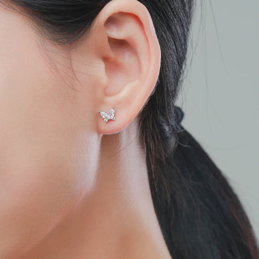 925 Sterling Silber Schmetterlings-Ohrringe mit funkelnden Zirkonia – Eleganz & Leichtigkeit