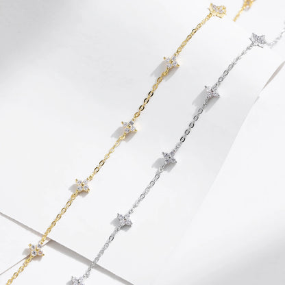 Filigranes Armband aus 925 Sterling Silber mit Zirkonia-Blüten