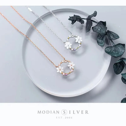 925 Sterling Silber Halskette mit Blütenkranz-Anhänger
