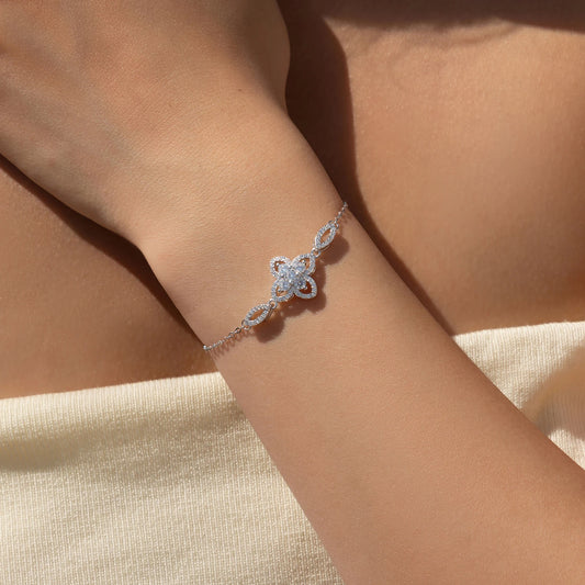 925 Sterling Silber Armband mit Zirkonblüte – zarte Eleganz in floraler Form