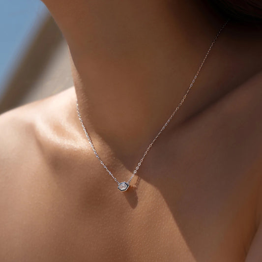Geometrische Halskette aus 925 Sterling Silber mit Zirkonia